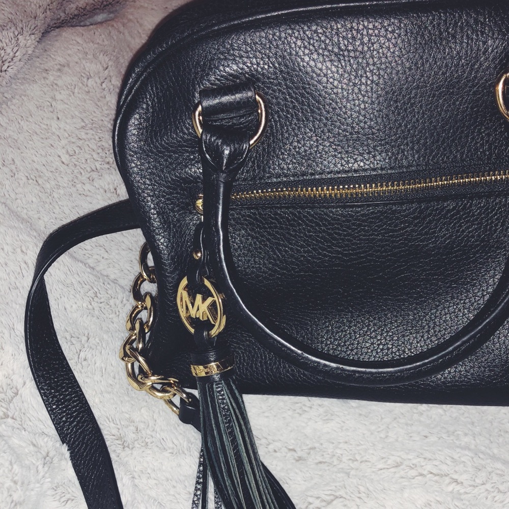Black Michael Kors Purse w/ Gold detailing